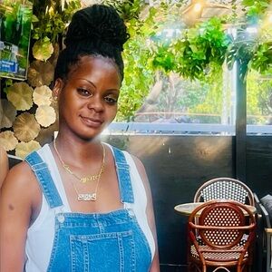 Meet your Posher, Shona